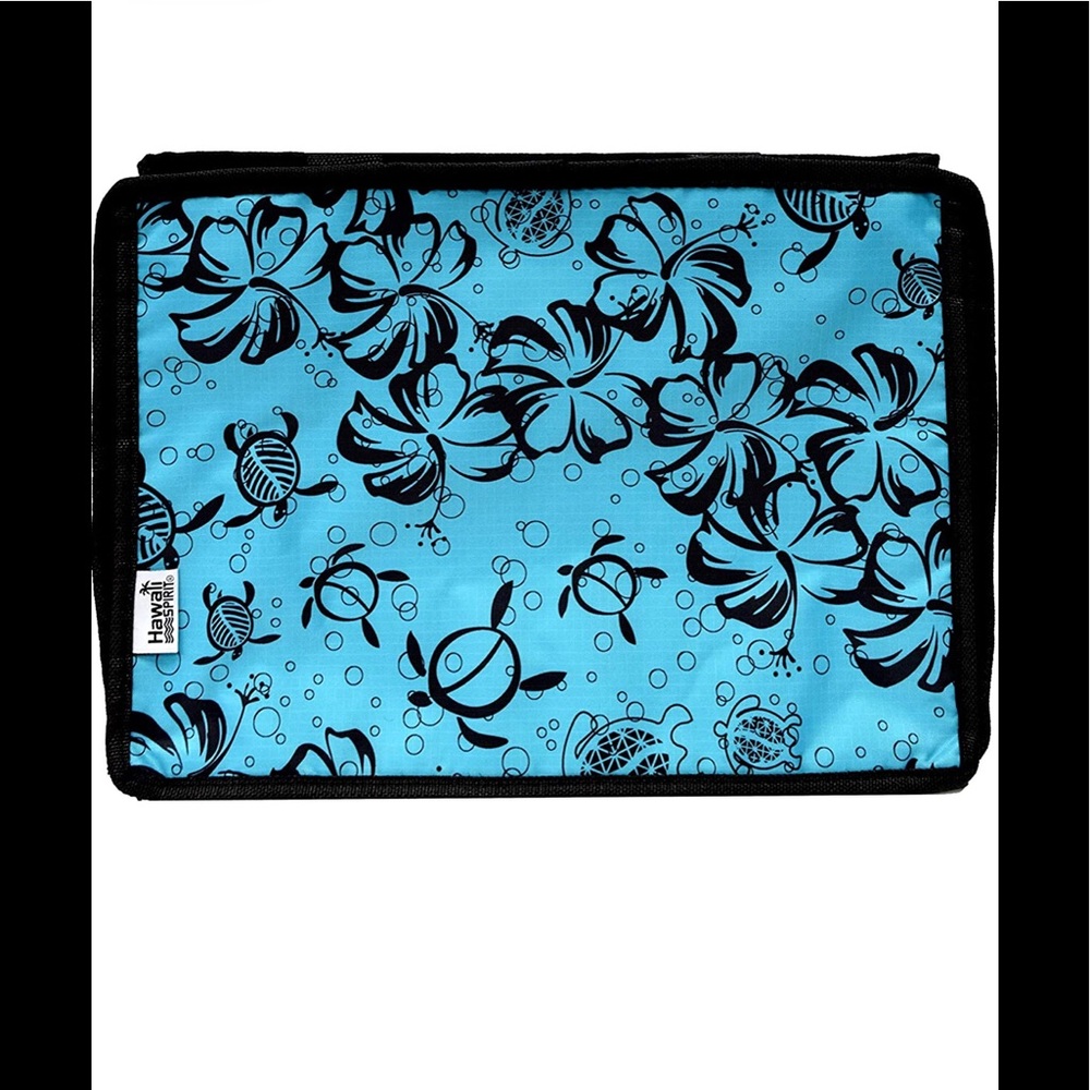 NWT Hawaiian print Insulated Casserole Dish Carrier Thermal for Potluck Parties